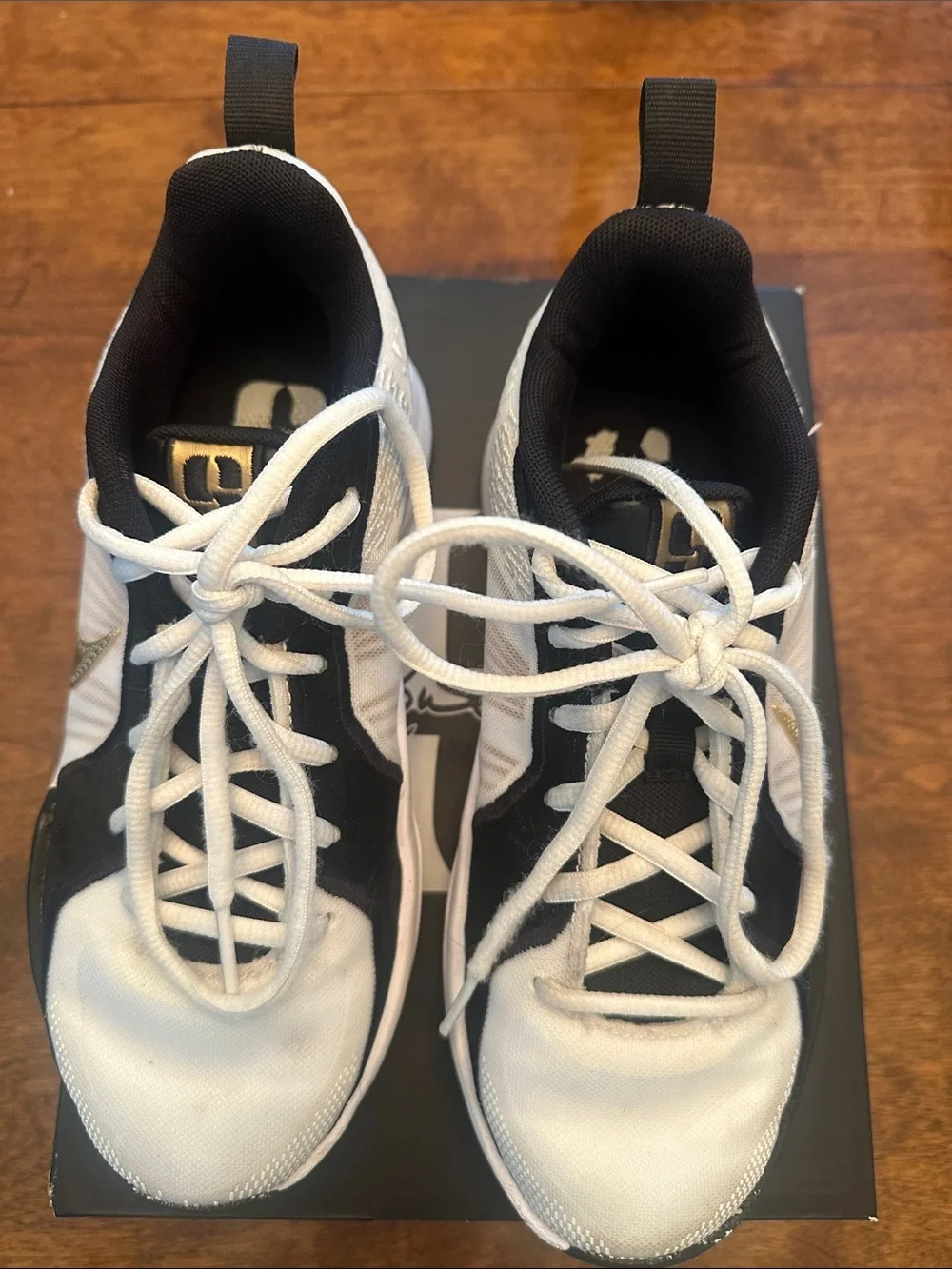 Nike Kids White and Black Sneakers